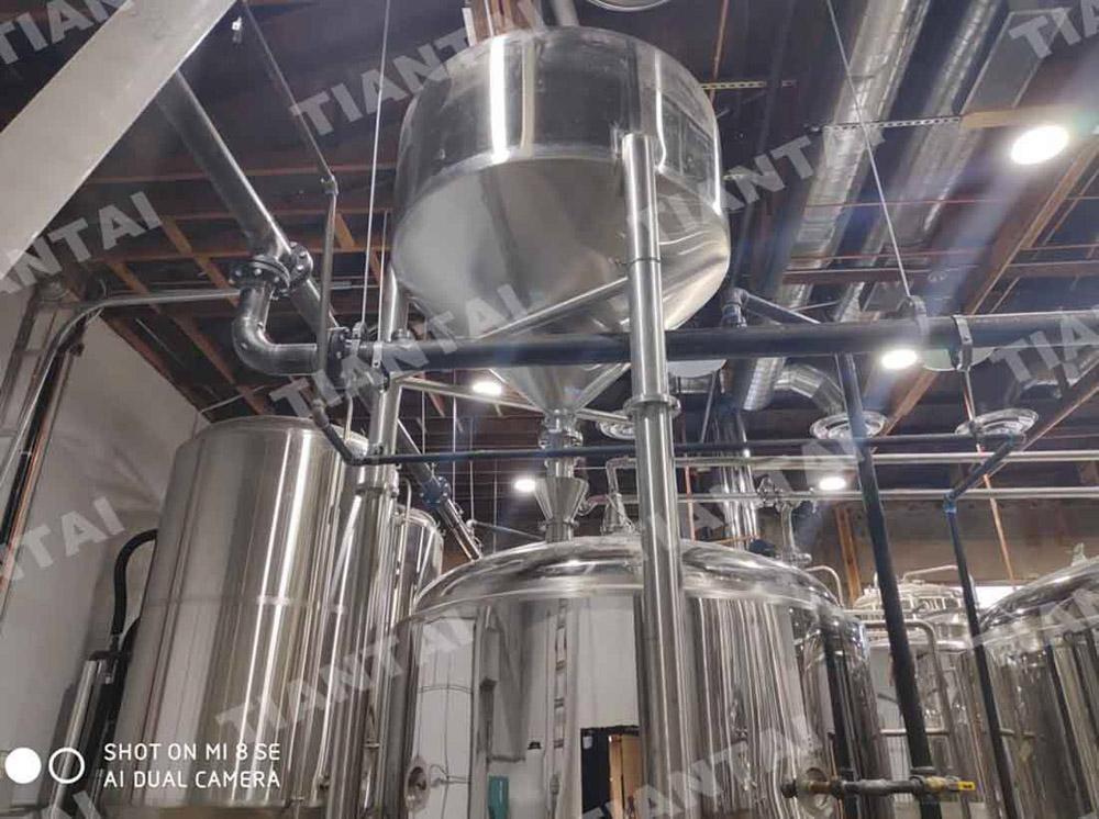 20bbl four vessel brewery equipment is under installation in America